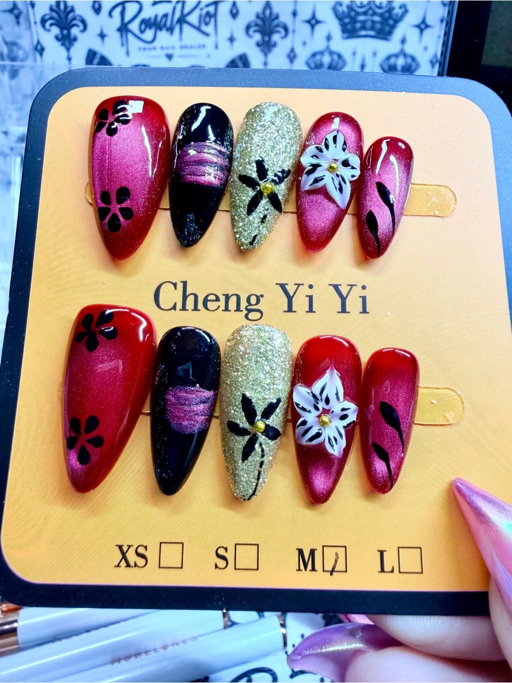 Women's Red, Black & Gold Floral Press-On Nail Set